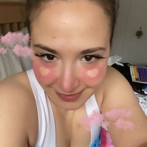 Meet your Posher, Connie